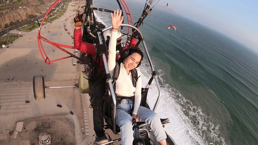 Lima: Paragliding Flight Over Costa Verde Districts - Price and Value: Is $54 a Good Deal?