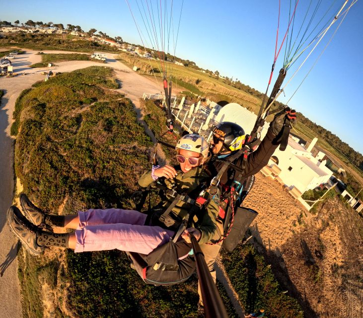 Lisbon: Paragliding Tandem Flight - The 30-minute flight: briefing, thermals, and real aerobatics