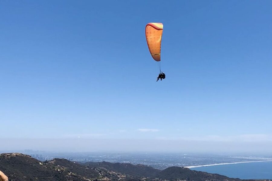 Los Angeles: 30-Minute Tandem Paragliding Experience - Landing on Soft Sand: Standing Up, Stretching Legs, and Comfort