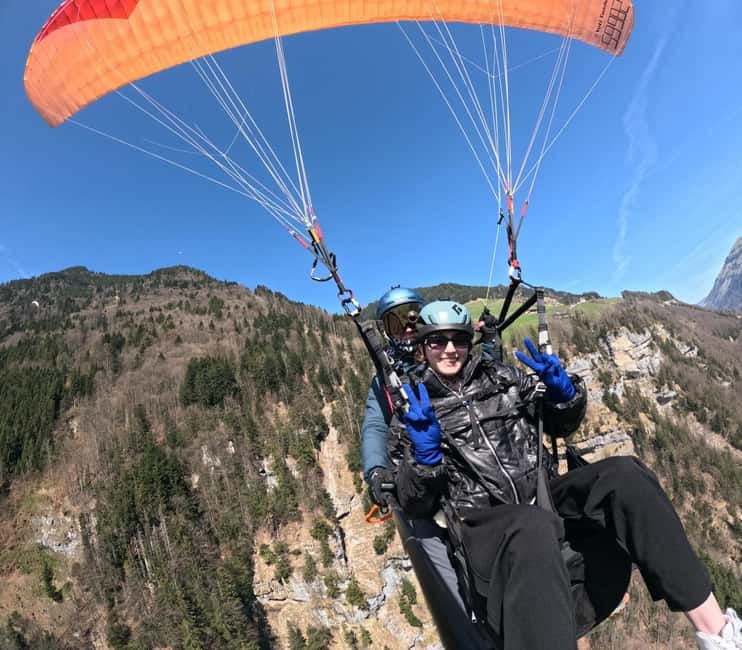 Lucerne: Paragliding Tandem Flights - The view moment: Lake Lucerne or the Engelberg Valley in Swiss Alps air
