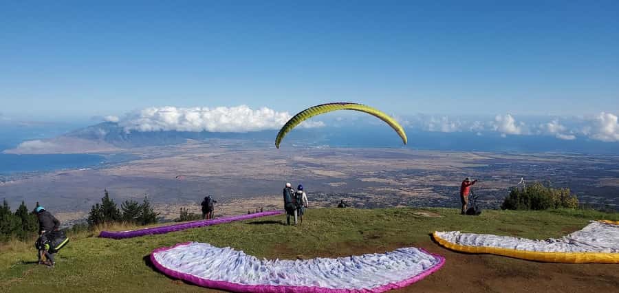 Maui: Top Gun Paragliding Tandem Flight - What to Wear and Bring So You Enjoy It