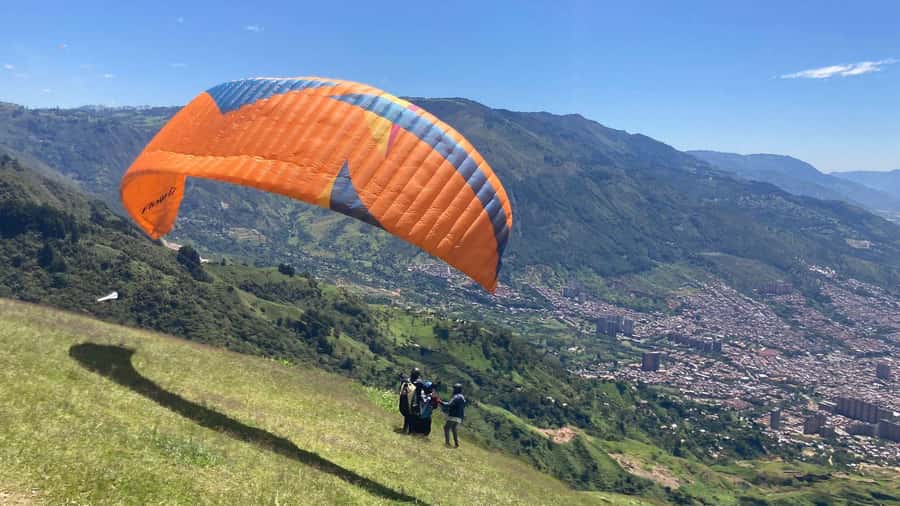 Medellín Paragliding - Go Pro Included - Key points before you go