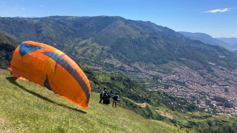 Medellín Paragliding - Go Pro Included - Price and value: what $130 buys you in real terms