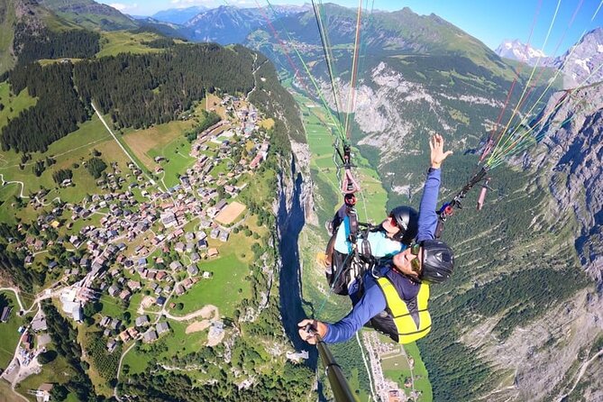 Mürren Lauterbrunnen: Paragliding Panorama Tandem Flights - Birg takeoff: cable car up, then a short walk to the moment