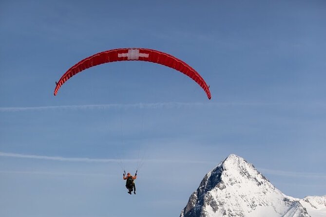 Mürren: Paragliding over the Lauterbrunnen Valley - Getting to the launch: Schilthornbahn up, Mürren ready