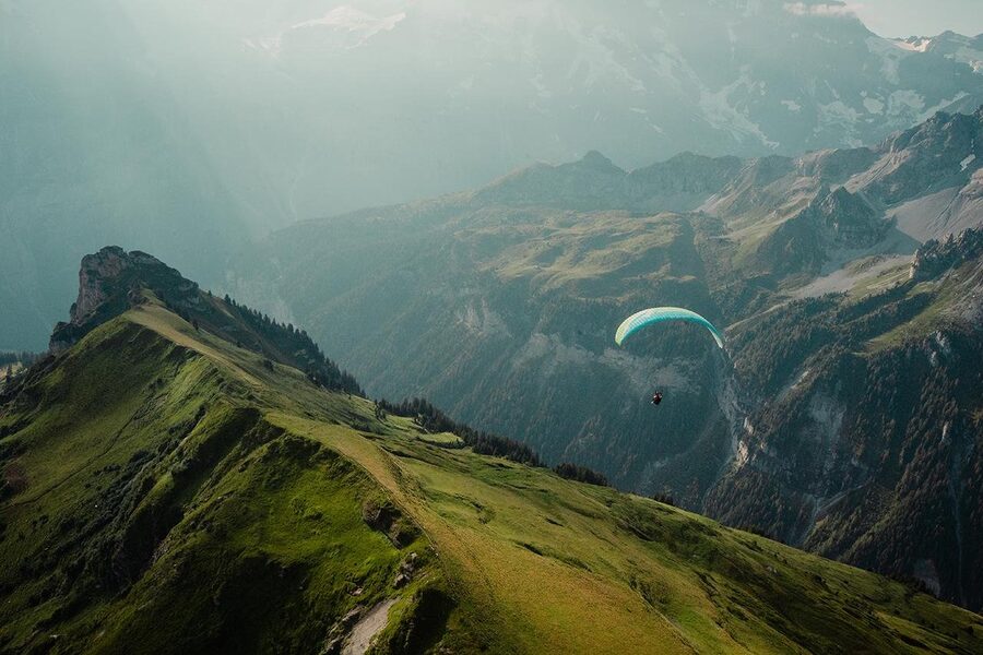 Mürren: Paragliding Panorama Tandem Flight Full Experience - The 2-hour rhythm: Murren gondola to Birg takeoff