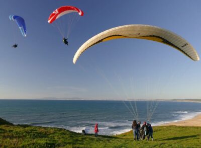 Nazare: Paragliding tandem flight - From meet-up to lift-off: what happens before you fly