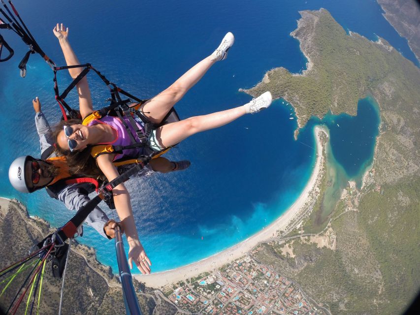 Oludeniz: Tandem 30-Minute Paragliding Flight - Meet at Fly Infinity and Go by Bus Through Cedar Forests