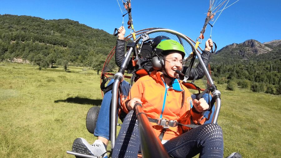 Panticosa: Pyrenees Paragliding Experience - First steps at the Panticosa meeting point (Pueyo de Jaca and your gear)