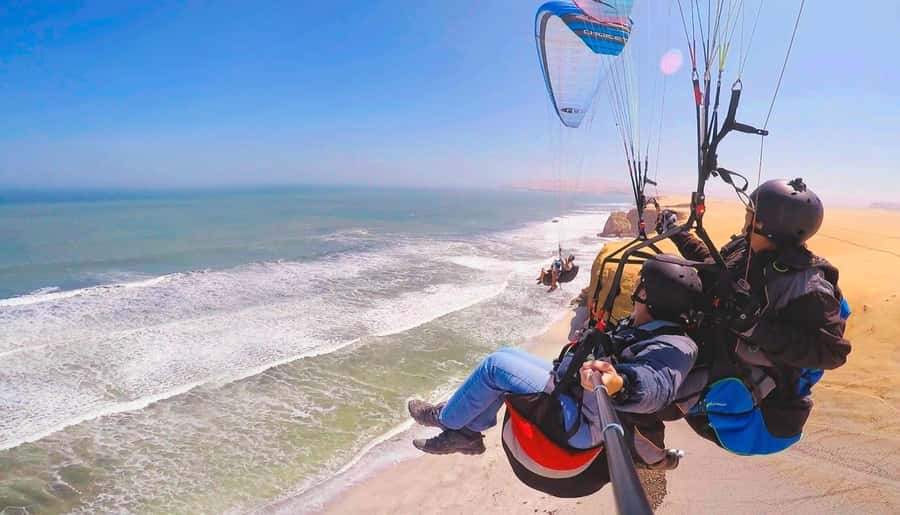 Paracas : Paragliding - Fly Like a Bird - Why Paracas National Reserve is perfect for paragliding