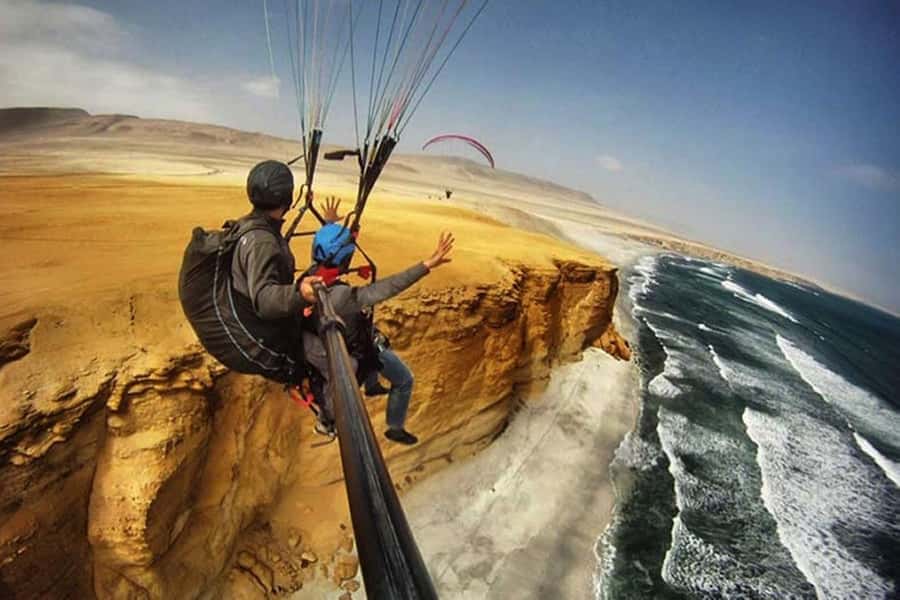 Paracas : Paragliding - Fly Like a Bird - Safety and effort level: what you do (and what you don’t)