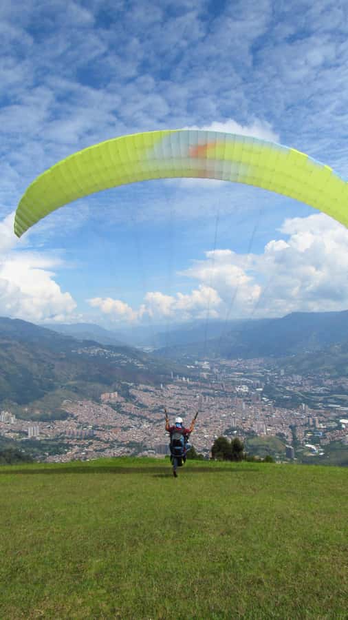 Paraglide over beautiful Medellin - Key Highlights I’d Prioritize