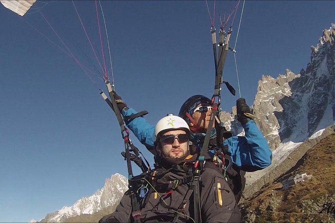 paragliding discovery flight - Landing Back in the Valley (and Getting Footage That Actually Helps)