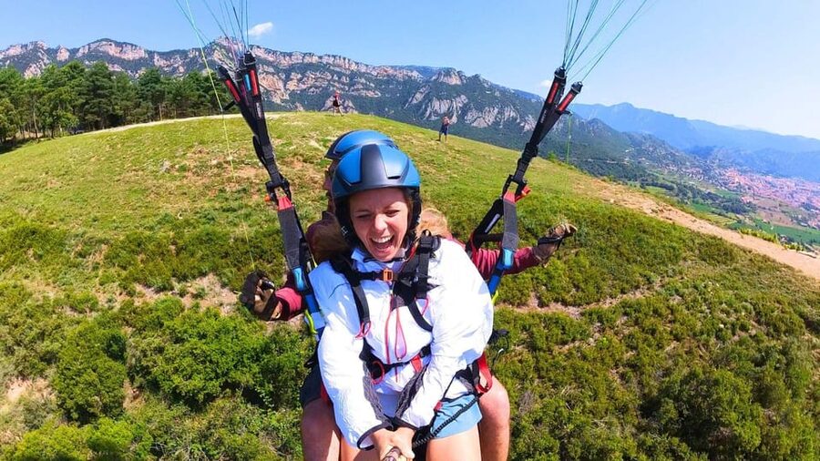 Paragliding: Experience the magic of flying near Barcelona. Report included - A 15–25 Minute Paragliding Flight Near Barcelona (That Actually Delivers)
