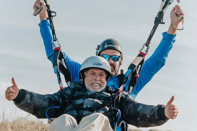 Paragliding Flight in Nazaré - In the Air: Hovering, Moving With Thermals, and Acrobatics When Possible