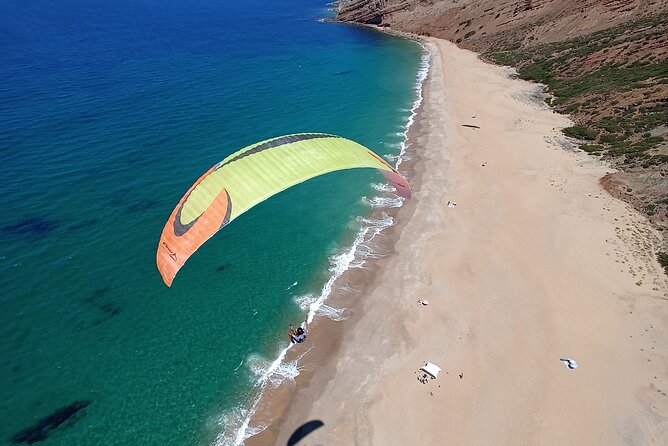 Paragliding Flight in Nazaré - Photos and Videos: How to Plan for the Keepsake