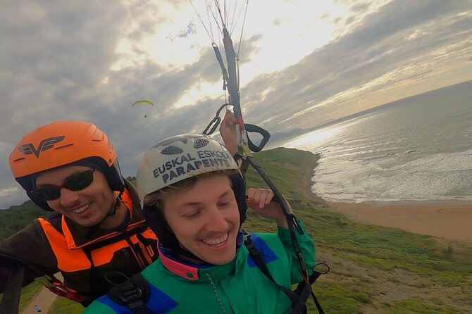 Paragliding flight in Sopelana - The video souvenir: SD card details you should know