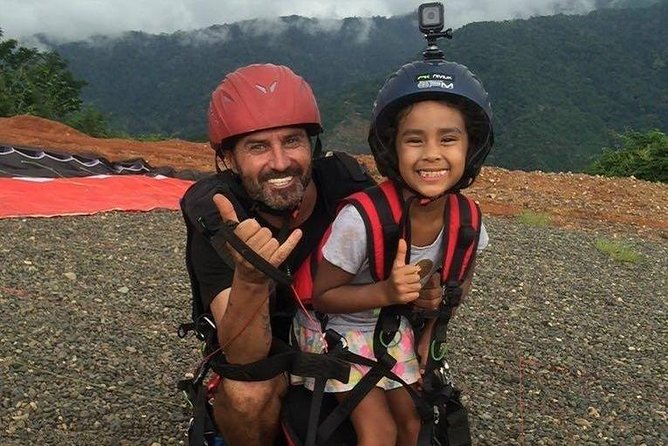 Paragliding Flight Las Terrazas 900 ft minimum guaranteed. - The 900 ft minimum guarantee: safety checks you can feel good about