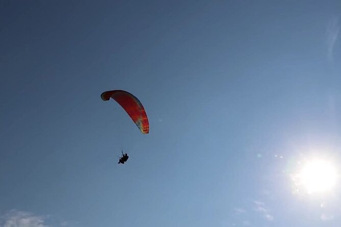 Paragliding flight over the Gardens of Ninfa - What to Wear and Bring: Simple Comfort Beats Fancy Gear