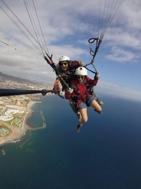 Paragliding flight with a Spanish Champion 2021/2022. - Meet Lorenzo Nadali and the Small-Group Setup in South Tenerife