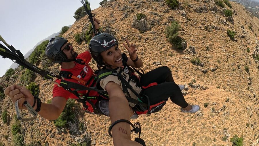 Paragliding in Chania - Language support: English with audio options