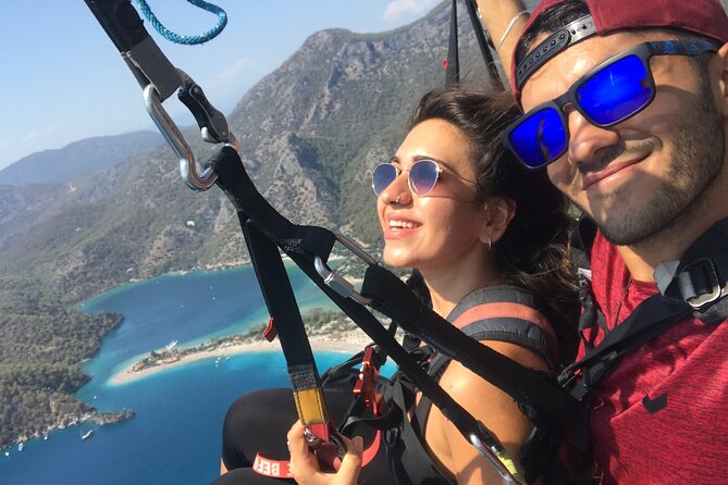 Paragliding In Fethiye Oludeniz, Turkey - Tandem takeoff, flying time, and landing by the office