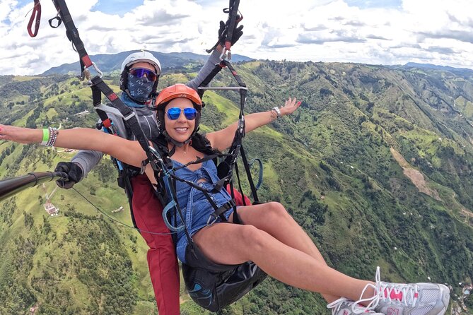Paragliding in Medellin. - Key Highlights at a Glance