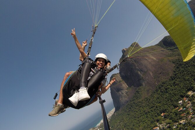 Paragliding in Rio de Janeiro - From São Conrado meeting point to launch ramp