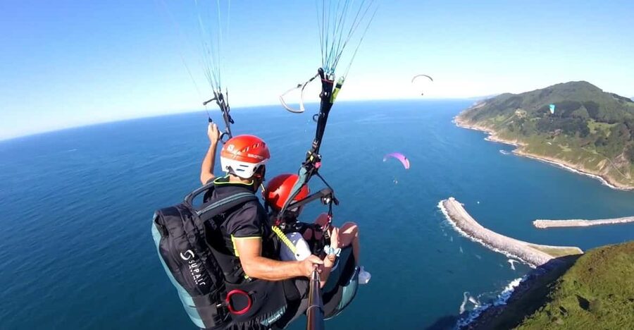 Paragliding in San Sebastian - The flight path: sea first, then Orio landing by a small beach
