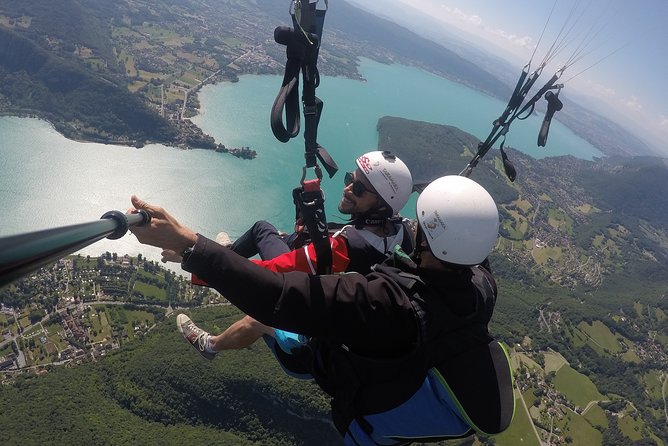 Paragliding Performance flight over the magnificent Lake Annecy - Col de la Forclaz: Why the Takeoff Location Is the Real Start