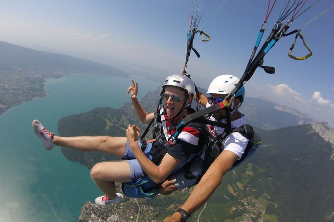 Paragliding Performance flight over the magnificent Lake Annecy - Equipment, What to Bring, and Photo Reality Checks