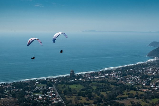 Paragliding tandem flight 1.500 ft & up - What You’ll See From Above: From Beaches to Rainforest Texture