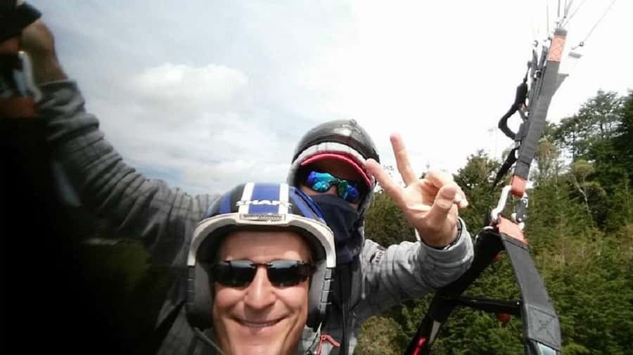 Paragliding the Andes from Medellín - The ride from El Poblado: simple pickup, real mountain air