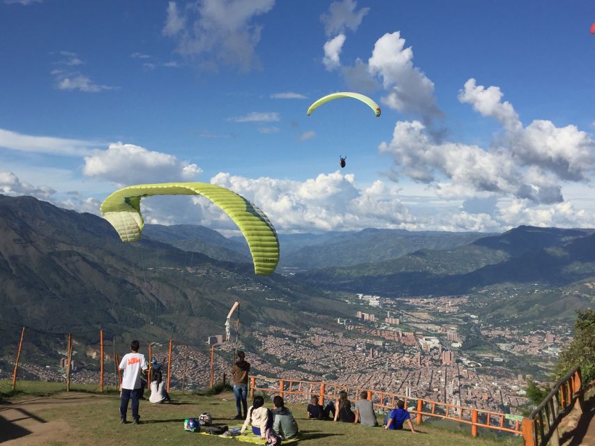 Paragliding the Andes from Medellín - After landing: quick wrap-up and back to El Poblado