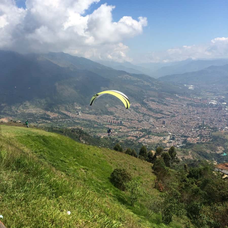 Paragliding the Andes from Medellín - Who this paragliding trip is best for