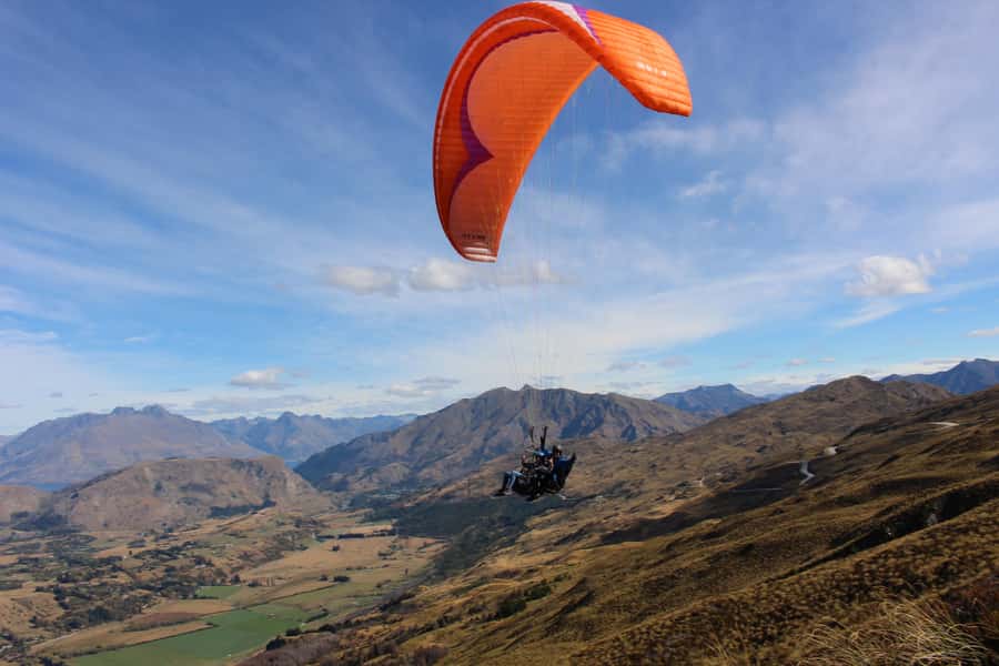 Queenstown: Tandem Paragliding Experience - The air part: smooth takeoff, wind-in-hair freedom, and optional tricks