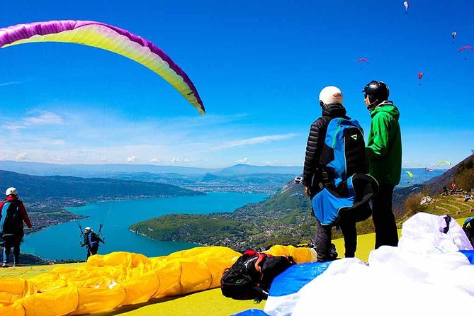 Sensation paragliding flight over the magnificent Lake Annecy - Key things to know before you fly