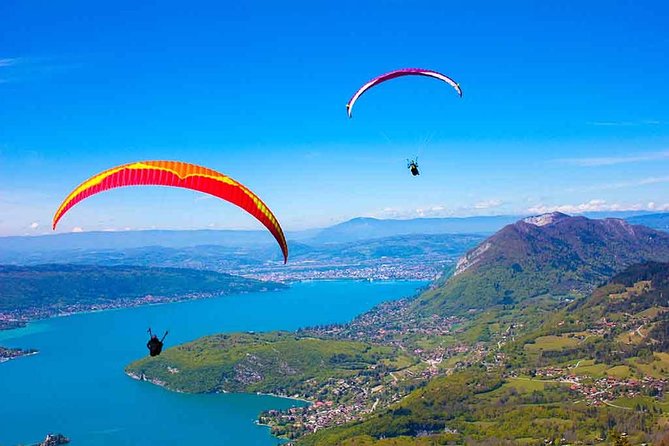 Sensation paragliding flight over the magnificent Lake Annecy - Getting to the takeoff: Doussard to the Col de la Forclaz