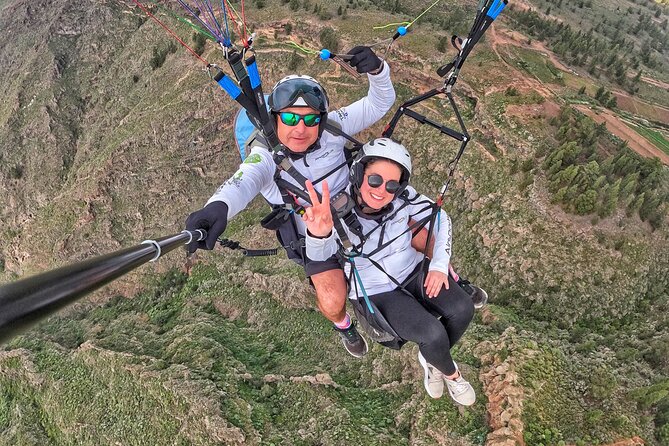 SILVER 1000m paragliding tandem flight above South Tenerife - Southern Tenerife paragliding: why this “Silver 1000m” flight works