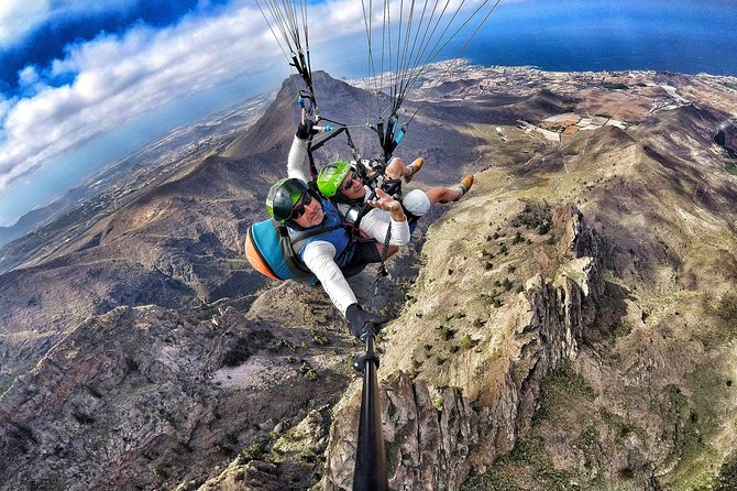 SILVER 1000m paragliding tandem flight above South Tenerife - GoPro and photos/videos: included filming vs the add-on you should expect