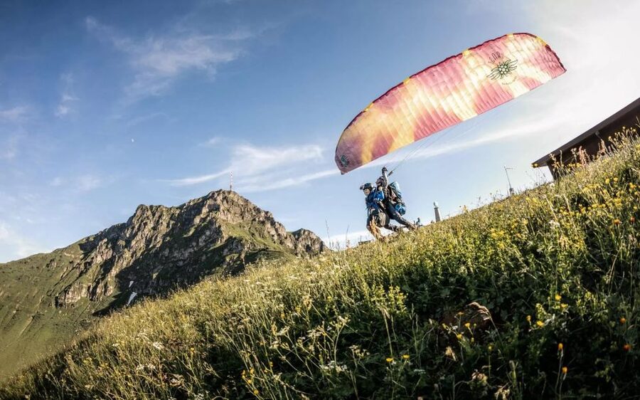 St Johann in Tirol: Tandem Paragliding - The 1600 m launch: 1,000 m of flight over the Kitzbühel Alps