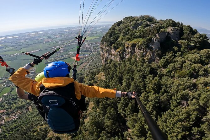 Tandem Paragliding Flight on Capaccio Paestum in Salerno - Video and Photos: How to Take the Memory Home