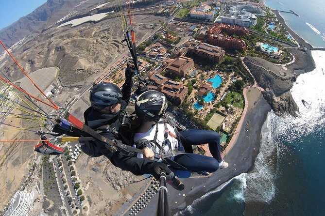 Tandem Paragliding Flight over Tenerife - Getting back down: landing, then air-conditioned comfort