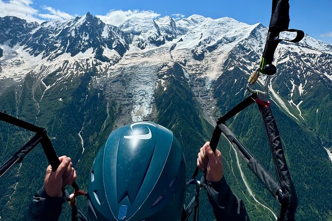 Tandem Paragliding Flight to Chamonix Facing Mont Blanc - In the air: how the flight route gives you variety (not just one view)