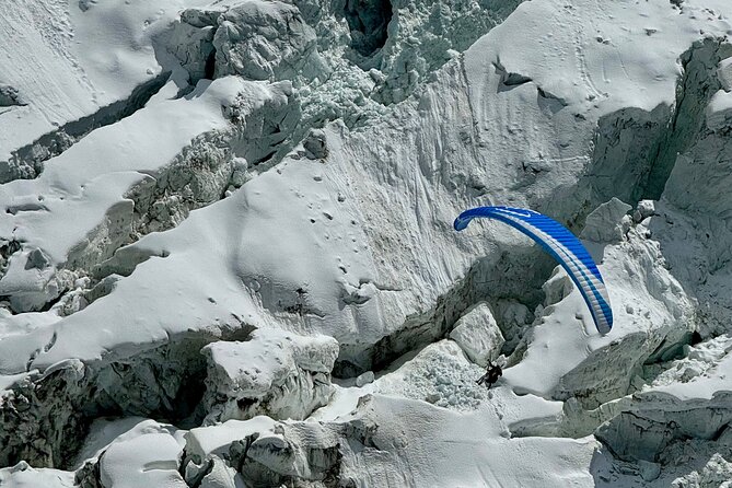 Tandem Paragliding Flight to Chamonix Facing Mont Blanc - Takeoff and landing: the part that feels scary, made normal