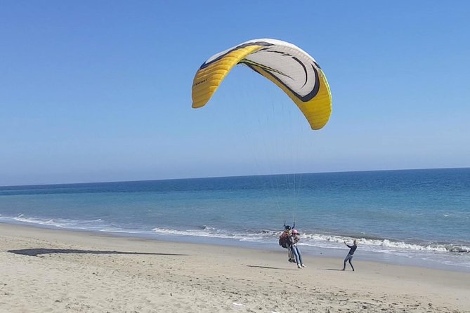 Tandem Paragliding flight with instructor in Malibu - Hourly Flights Between 9am and 3pm From 10 Malibu Sites