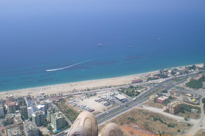 Tandem Paragliding in Alanya - Stop 2: Tourmania and the camera/phone question