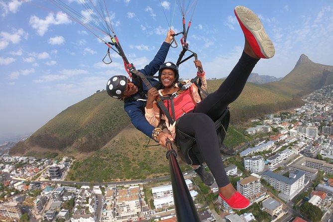 Tandem Paragliding in Cape Town - The Route in the Air: Table Mountain, Lions Head, and Coastline Views
