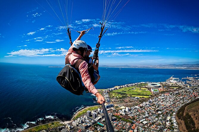 Tandem Paragliding in Cape Town with views of Table Mountain - Meeting at 1 Signal Hill Rd: timing, check-in, and the wind factor