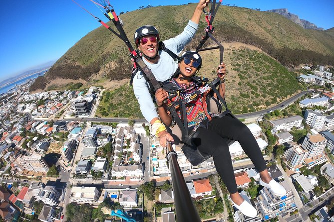 Tandem Paragliding in Cape Town - The pre-flight briefing and harness fit